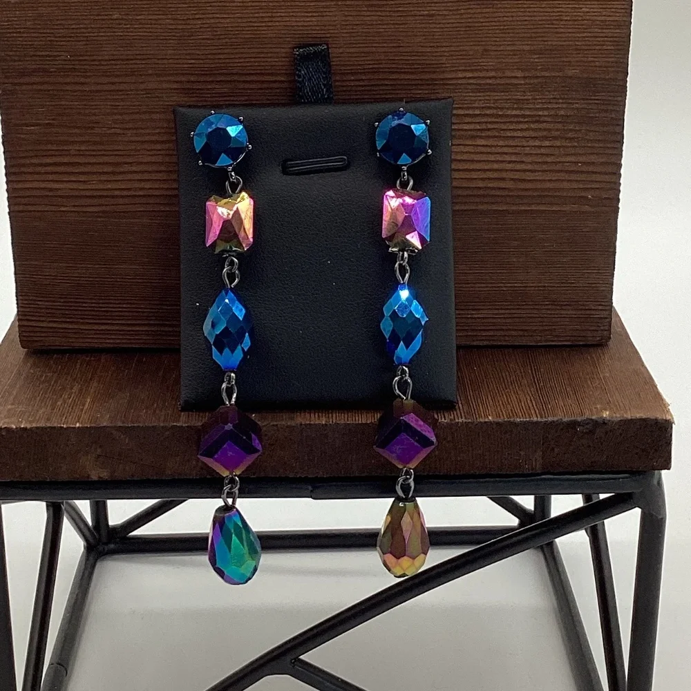 187. Geometric Dangling Gem Tone Earrings VGUC